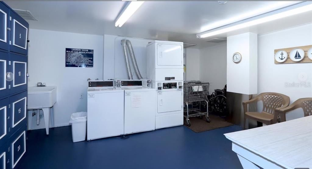 На продажу: $199,900 (2 спален, 2 ванн, 1038 Квадратных фут)