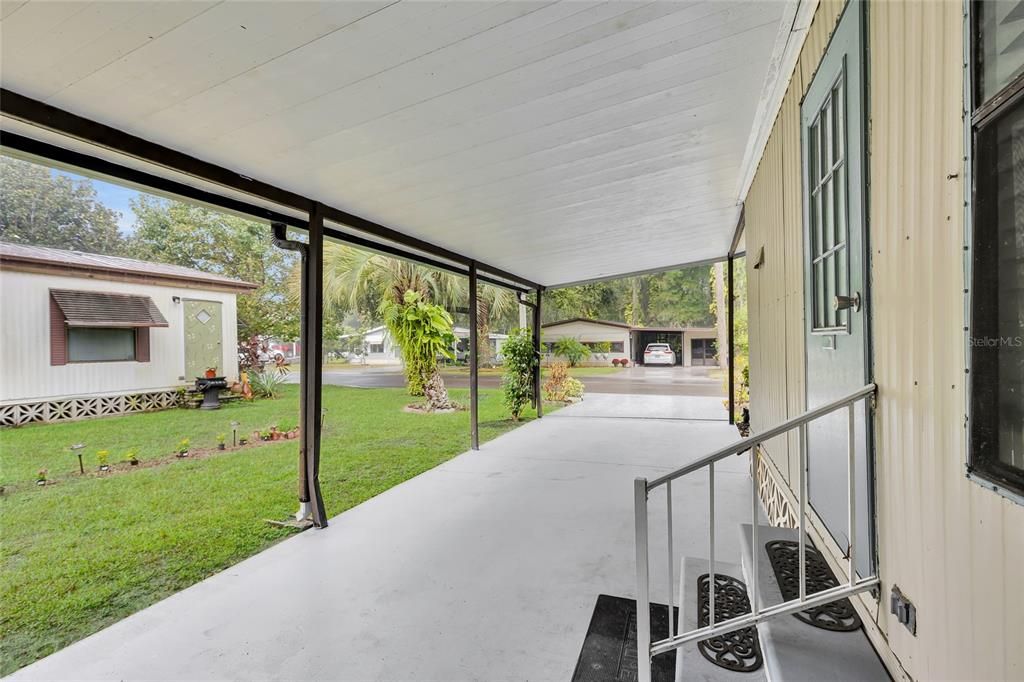 For Sale: $127,500 (2 beds, 2 baths, 832 Square Feet)