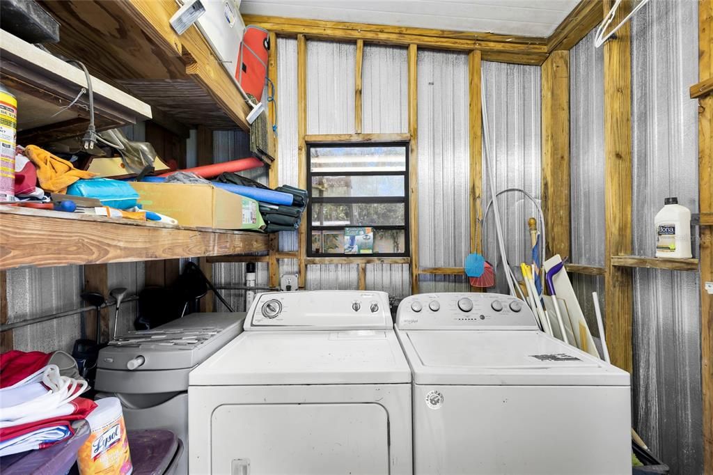 For Sale: $127,500 (2 beds, 2 baths, 832 Square Feet)