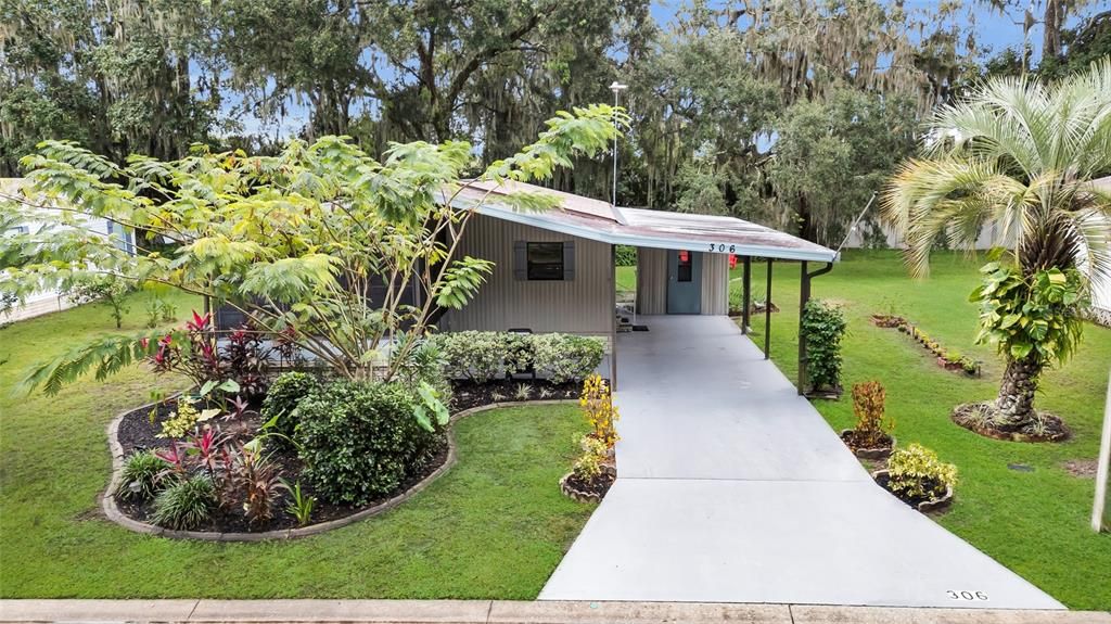 For Sale: $127,500 (2 beds, 2 baths, 832 Square Feet)