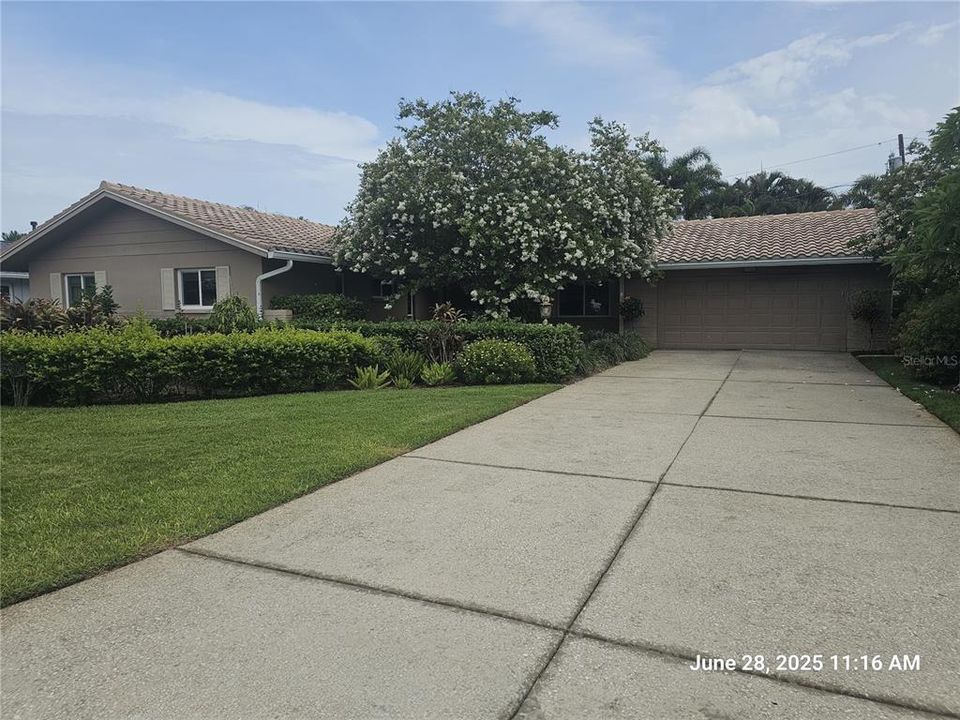 待售: $765,500 (4 贝兹, 3 浴室, 2217 平方英尺)