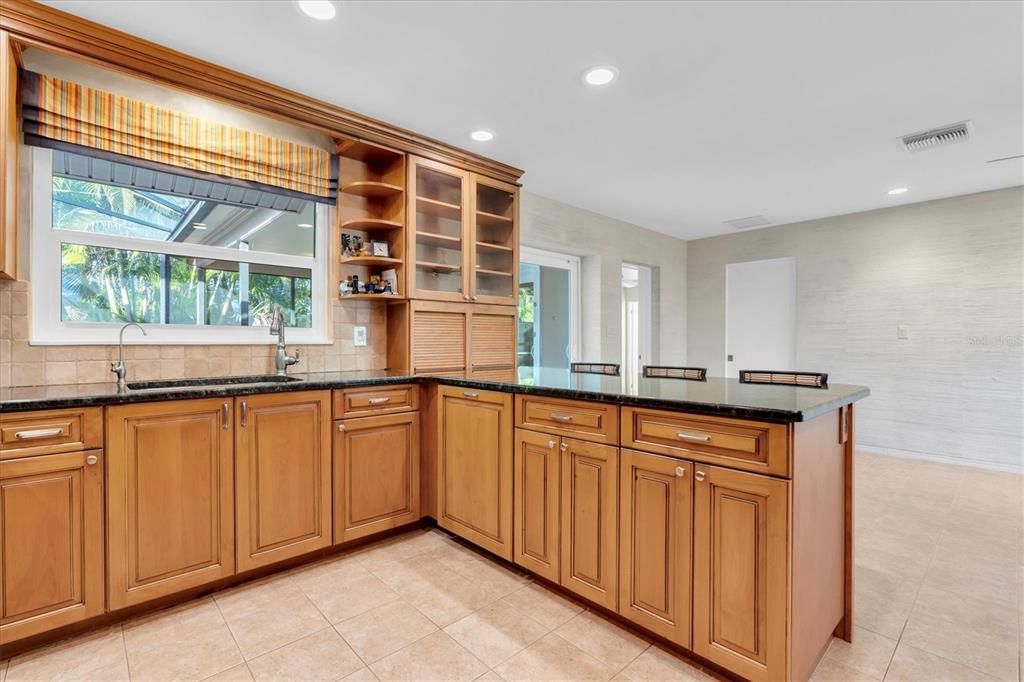 待售: $765,500 (4 贝兹, 3 浴室, 2217 平方英尺)