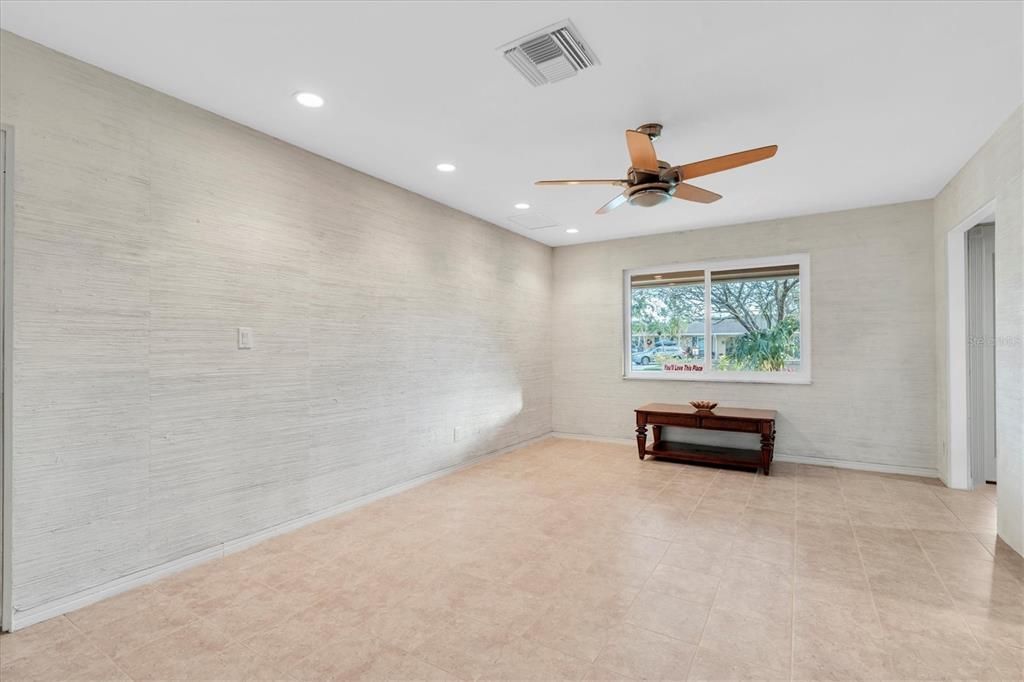 待售: $765,500 (4 贝兹, 3 浴室, 2217 平方英尺)