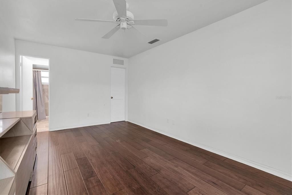 待售: $765,500 (4 贝兹, 3 浴室, 2217 平方英尺)