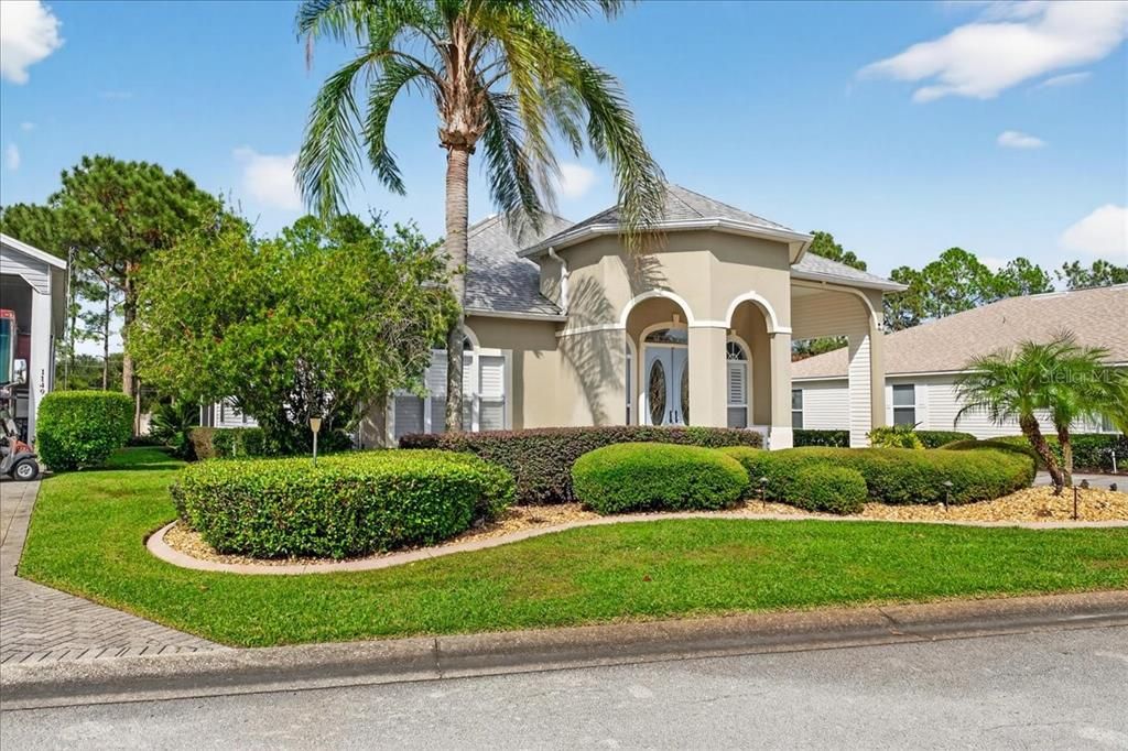 Под контрактом: $405,000 (2 спален, 2 ванн, 1384 Квадратных фут)