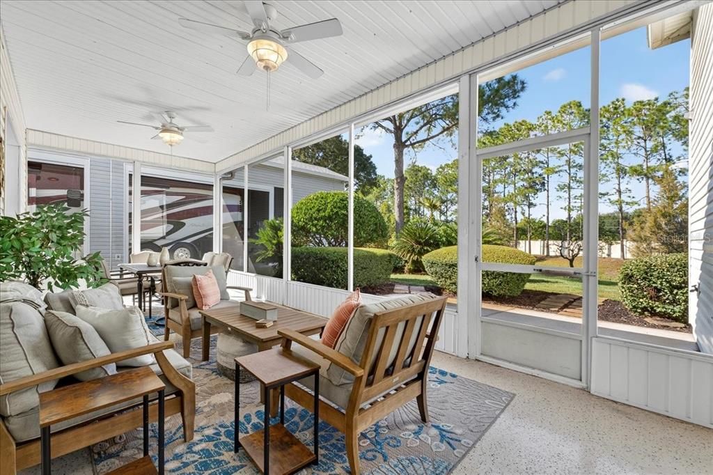 Под контрактом: $405,000 (2 спален, 2 ванн, 1384 Квадратных фут)