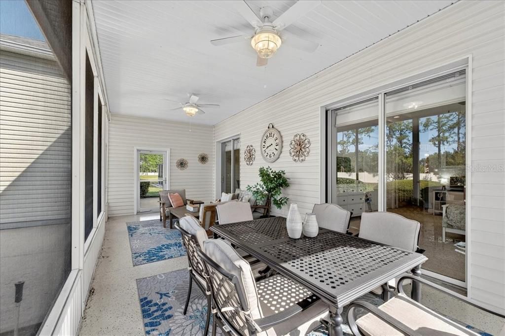 Под контрактом: $405,000 (2 спален, 2 ванн, 1384 Квадратных фут)