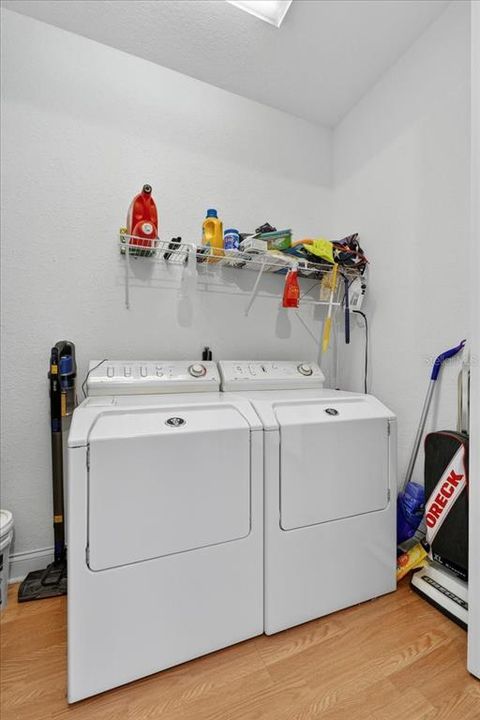 Под контрактом: $405,000 (2 спален, 2 ванн, 1384 Квадратных фут)