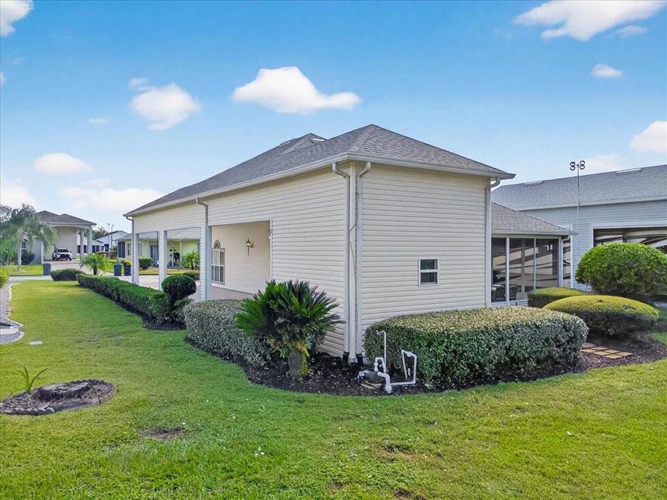 Под контрактом: $405,000 (2 спален, 2 ванн, 1384 Квадратных фут)