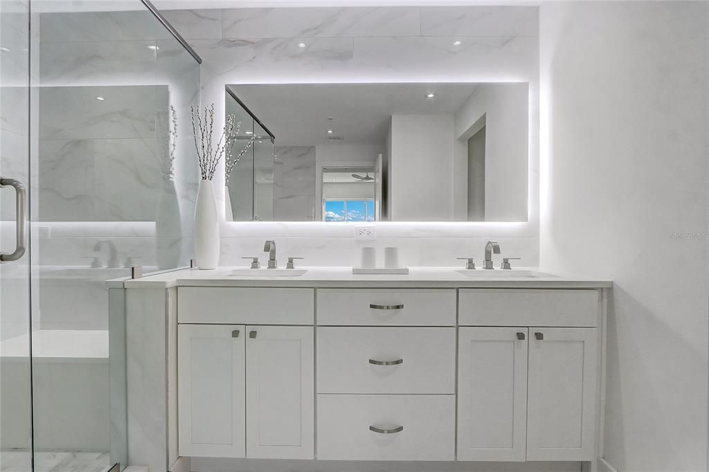 待售: $1,290,000 (2 贝兹, 2 浴室, 2080 平方英尺)