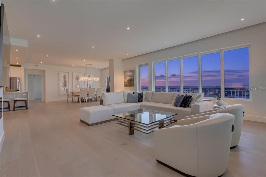 待售: $1,290,000 (2 贝兹, 2 浴室, 2080 平方英尺)