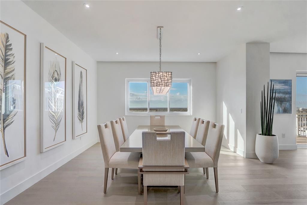 待售: $1,290,000 (2 贝兹, 2 浴室, 2080 平方英尺)