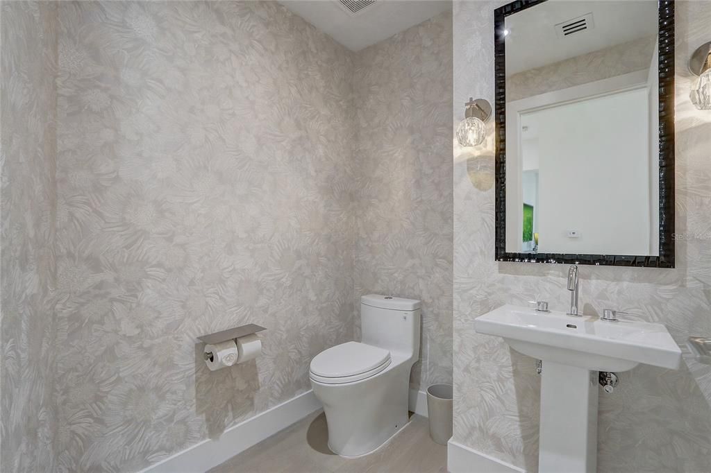 待售: $1,290,000 (2 贝兹, 2 浴室, 2080 平方英尺)