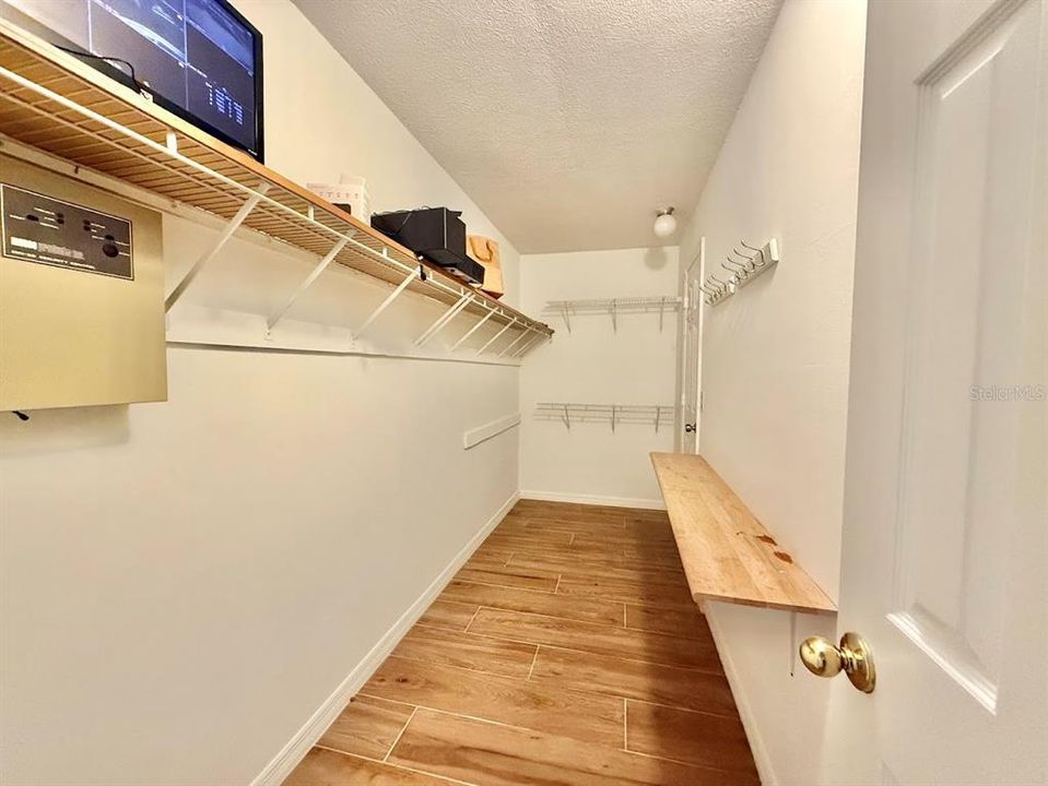 待售: $519,000 (3 贝兹, 2 浴室, 2408 平方英尺)