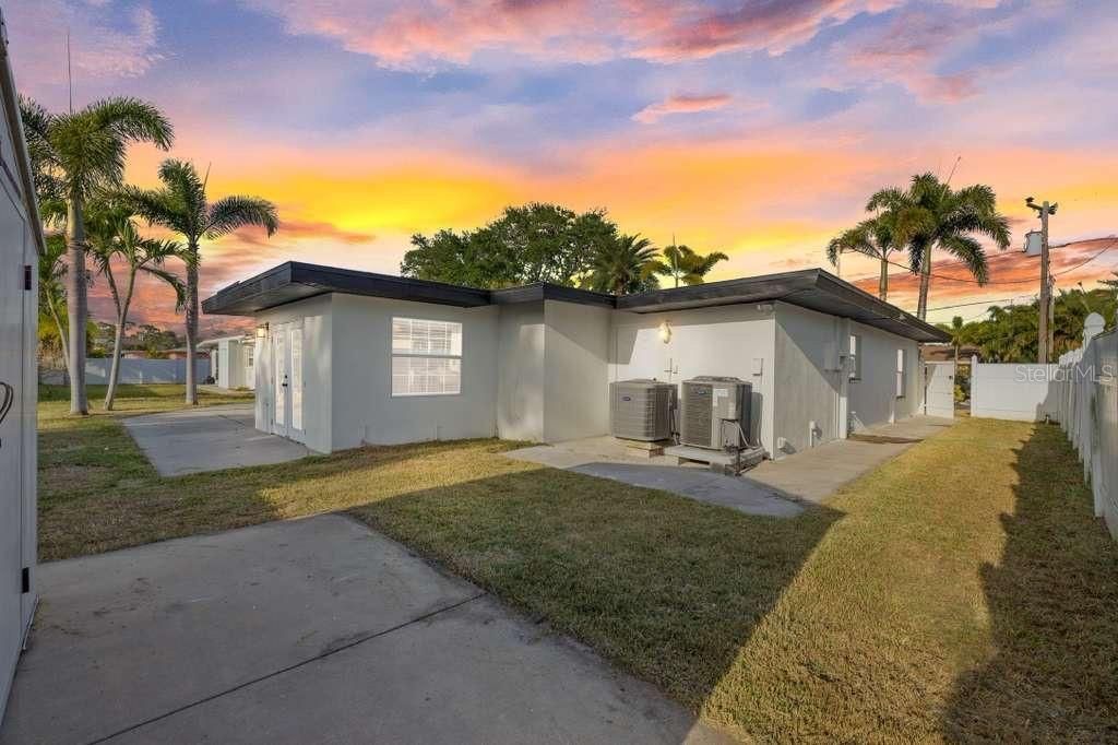 For Sale: $449,900 (3 beds, 2 baths, 1796 Square Feet)