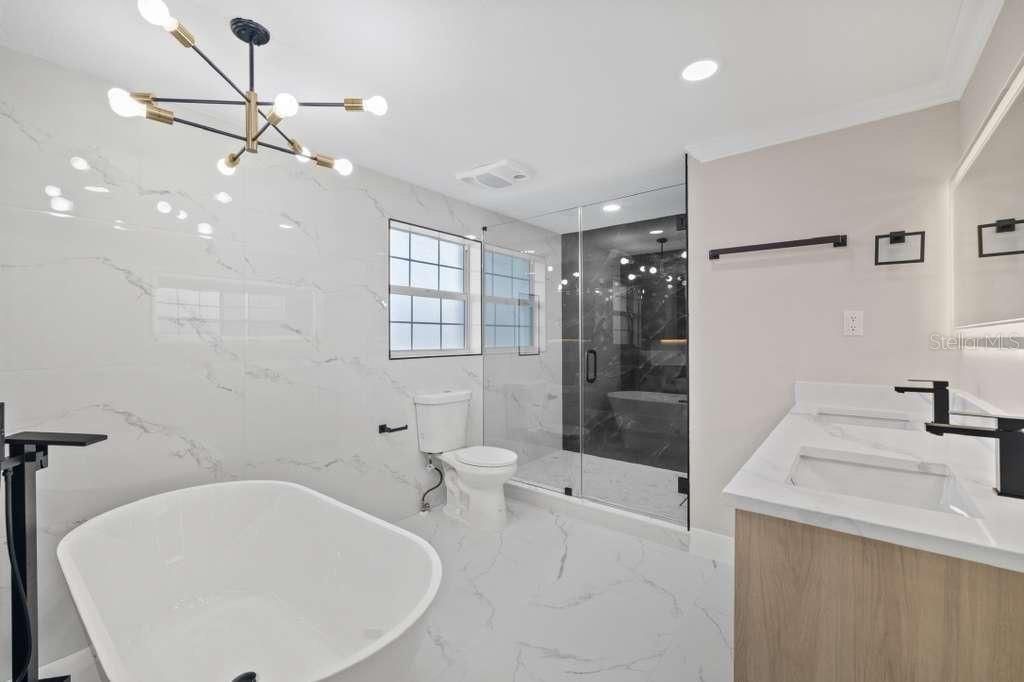 For Sale: $449,900 (3 beds, 2 baths, 1796 Square Feet)