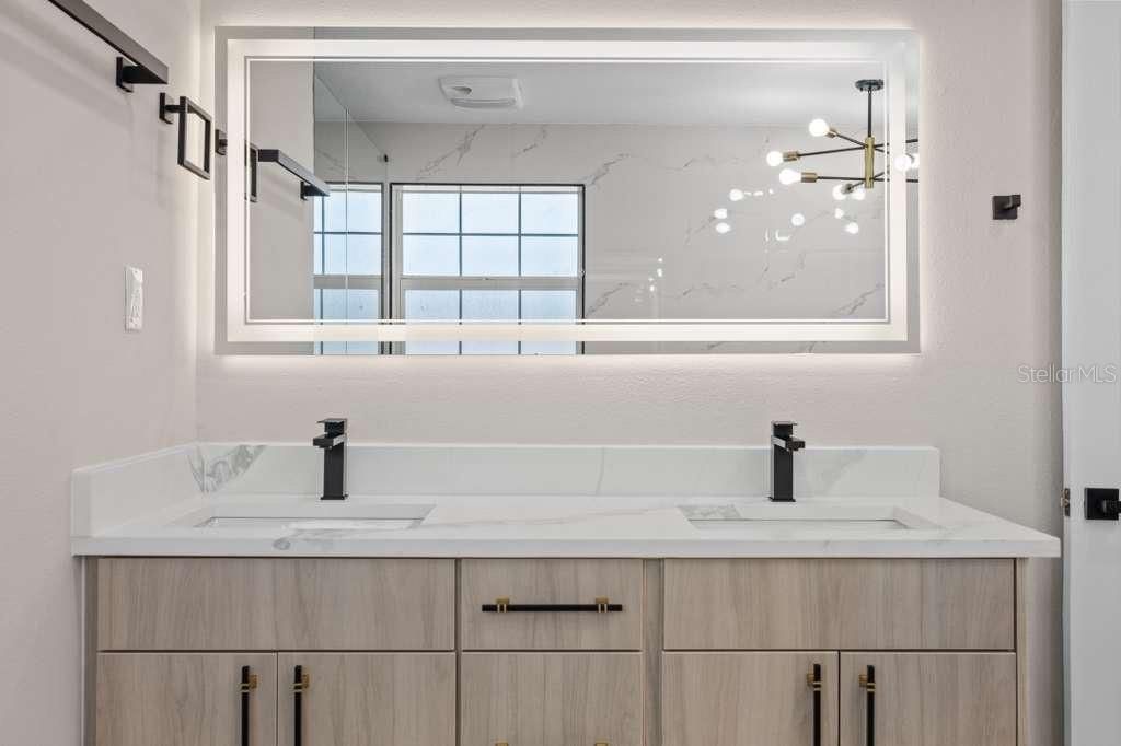 For Sale: $449,900 (3 beds, 2 baths, 1796 Square Feet)