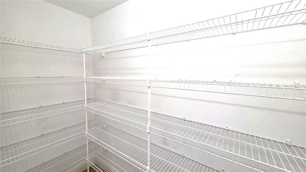 В аренду: $2,800 (3 спален, 2 ванн, 2141 Квадратных фут)