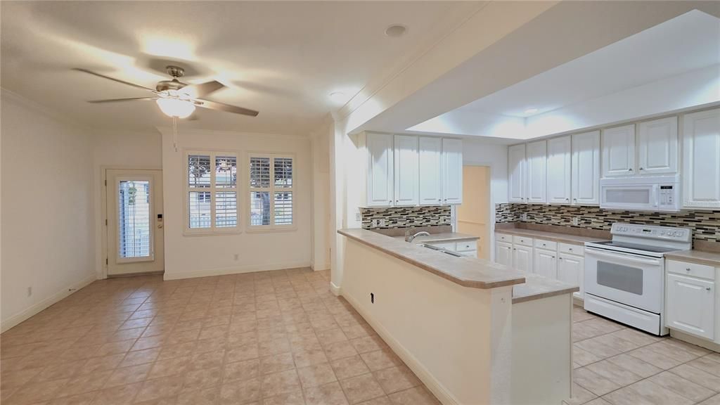 В аренду: $2,800 (3 спален, 2 ванн, 2141 Квадратных фут)