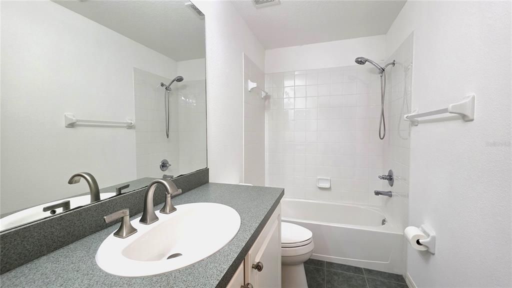 В аренду: $2,800 (3 спален, 2 ванн, 2141 Квадратных фут)