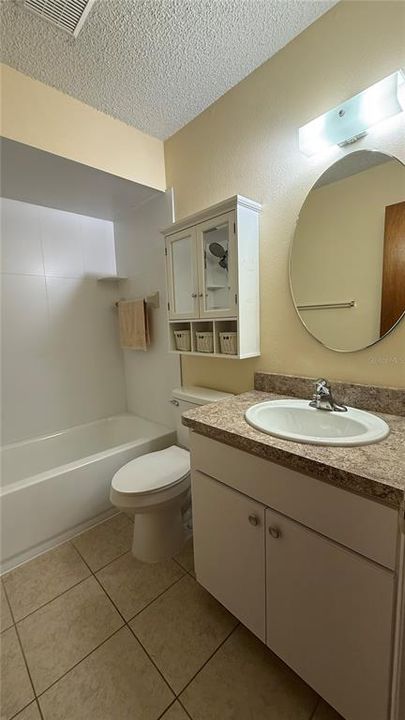 For Rent: $1,195 (1 beds, 1 baths, 600 Square Feet)