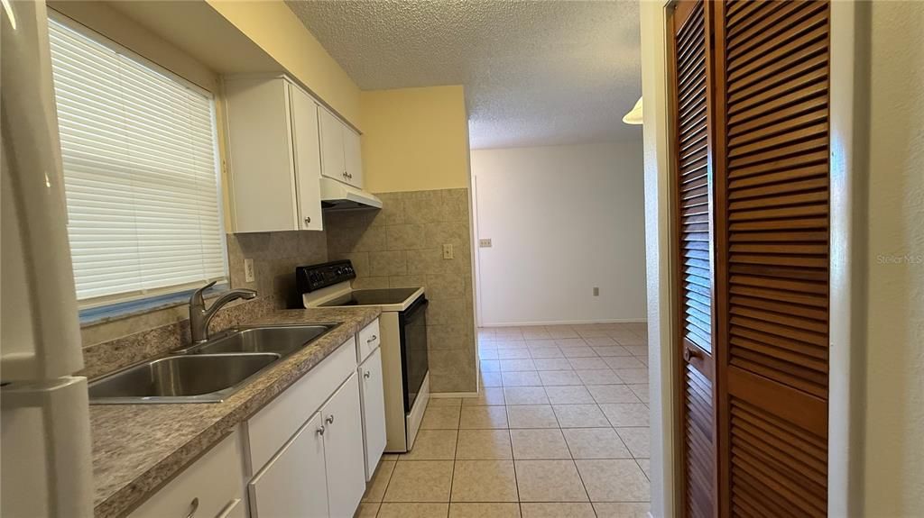 For Rent: $1,195 (1 beds, 1 baths, 600 Square Feet)