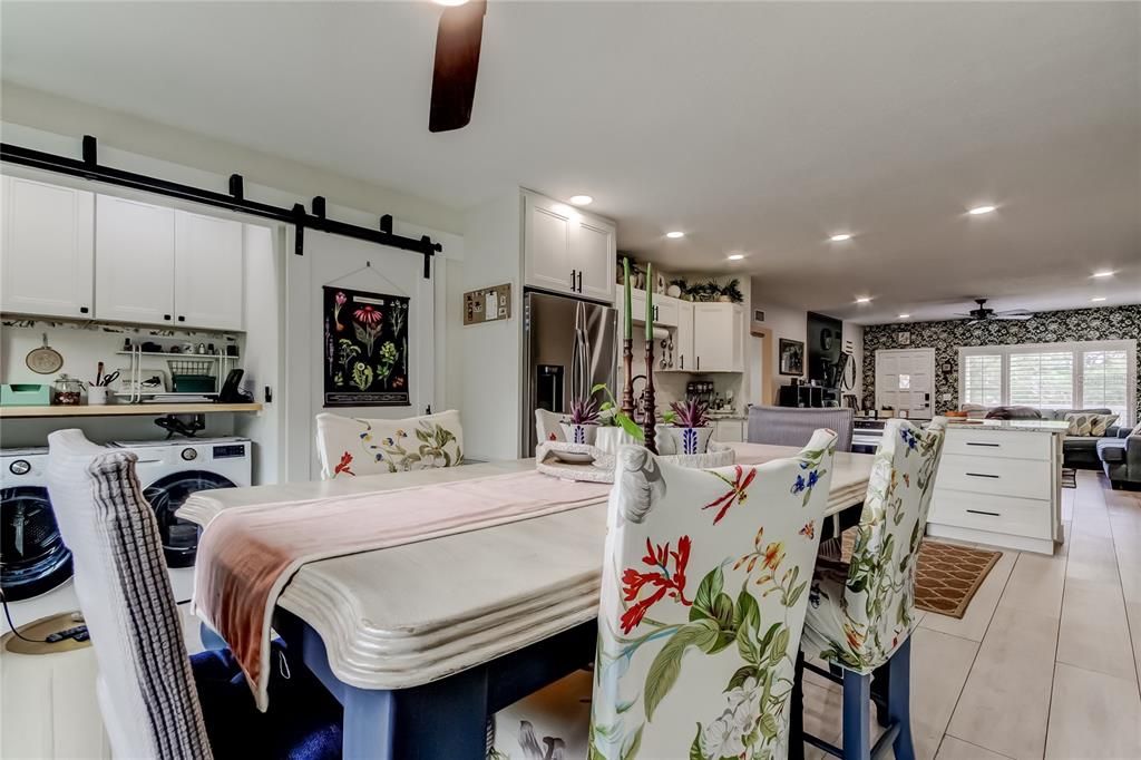 For Sale: $300,000 (2 beds, 2 baths, 1340 Square Feet)