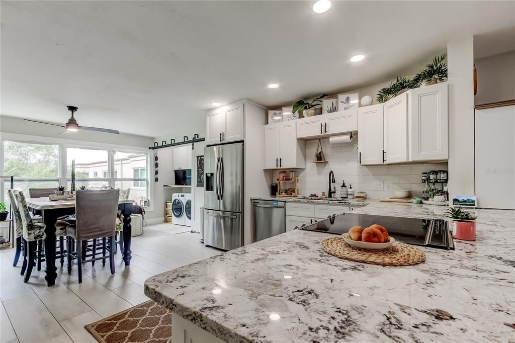 For Sale: $300,000 (2 beds, 2 baths, 1340 Square Feet)