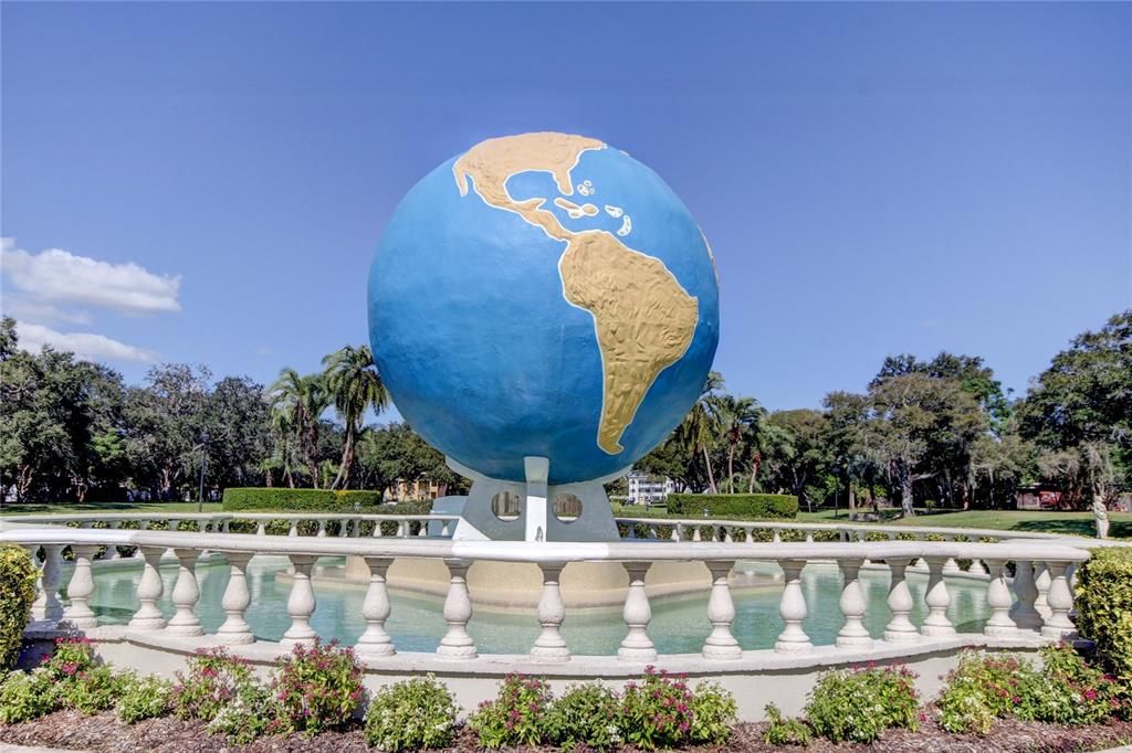 For Sale: $300,000 (2 beds, 2 baths, 1340 Square Feet)