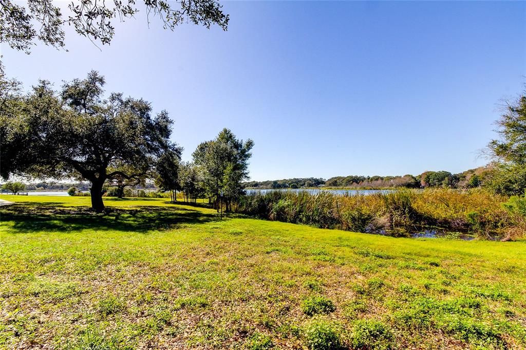 For Sale: $300,000 (2 beds, 2 baths, 1340 Square Feet)