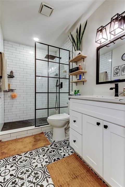 For Sale: $300,000 (2 beds, 2 baths, 1340 Square Feet)