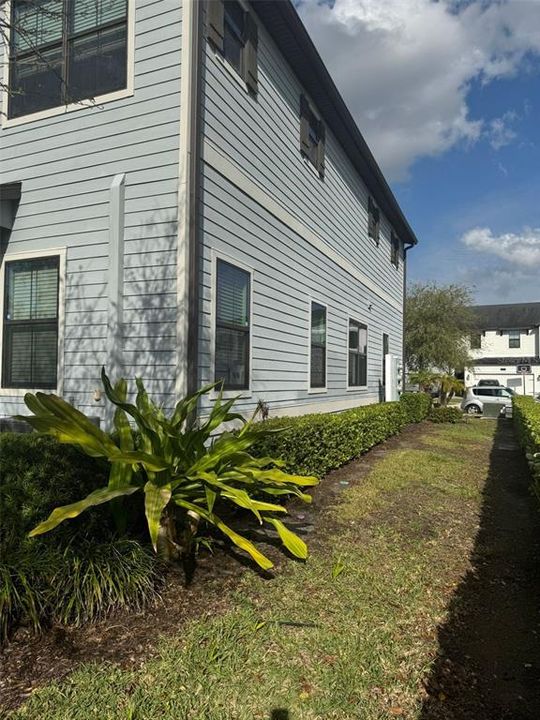 For Rent: $2,950 (4 beds, 3 baths, 2040 Square Feet)