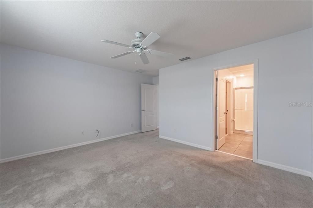 For Rent: $2,200 (4 beds, 3 baths, 1980 Square Feet)