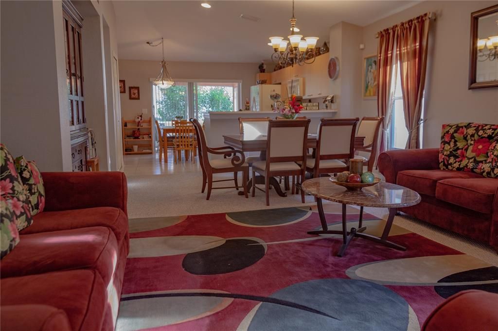 For Sale: $335,000 (3 beds, 2 baths, 1675 Square Feet)