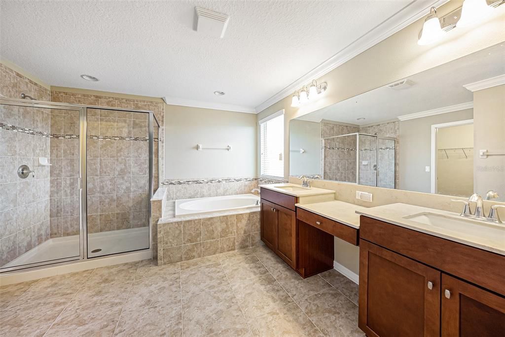 На продажу: $599,900 (5 спален, 4 ванн, 3546 Квадратных фут)