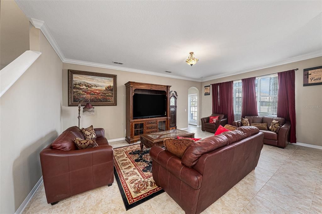 На продажу: $599,900 (5 спален, 4 ванн, 3546 Квадратных фут)