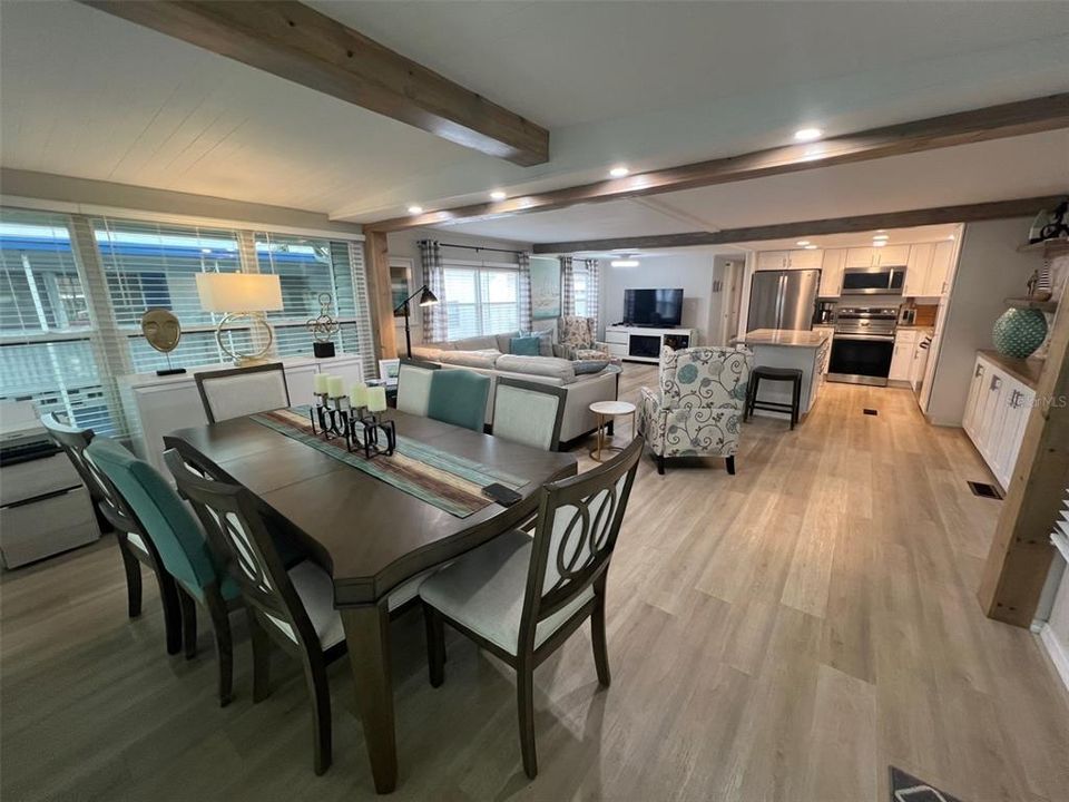 Active With Contract: $164,500 (2 beds, 2 baths, 960 Square Feet)