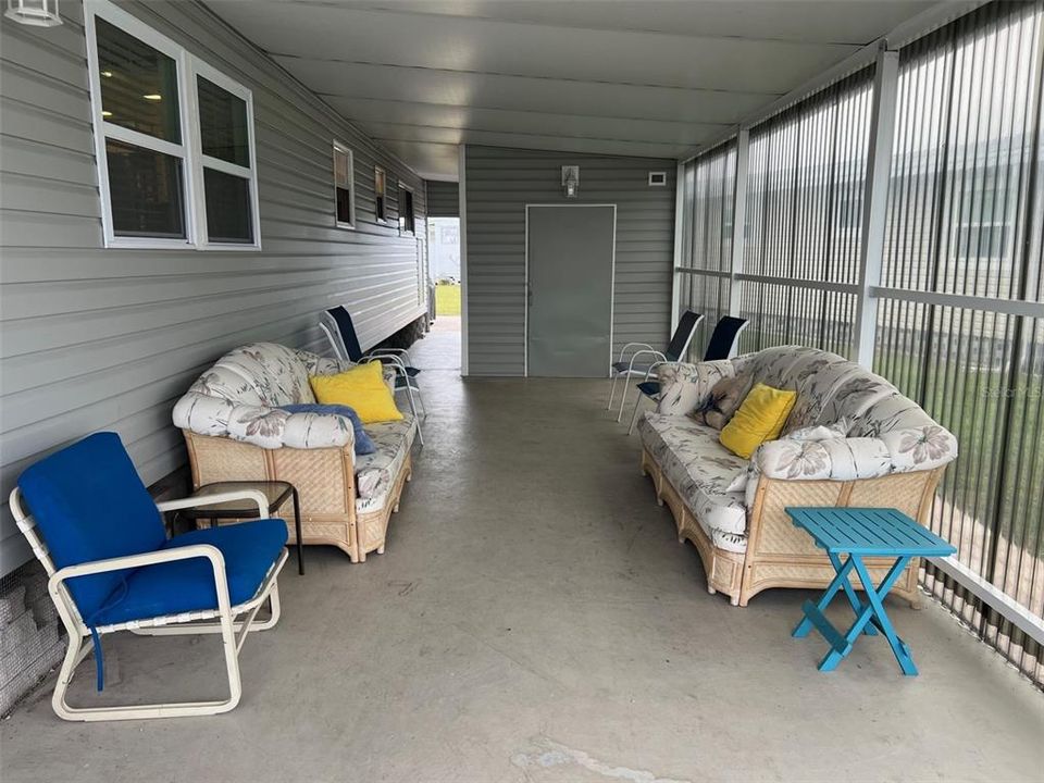 Active With Contract: $164,500 (2 beds, 2 baths, 960 Square Feet)