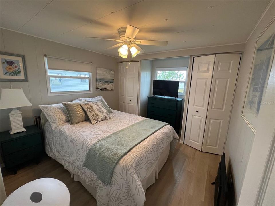 Active With Contract: $164,500 (2 beds, 2 baths, 960 Square Feet)