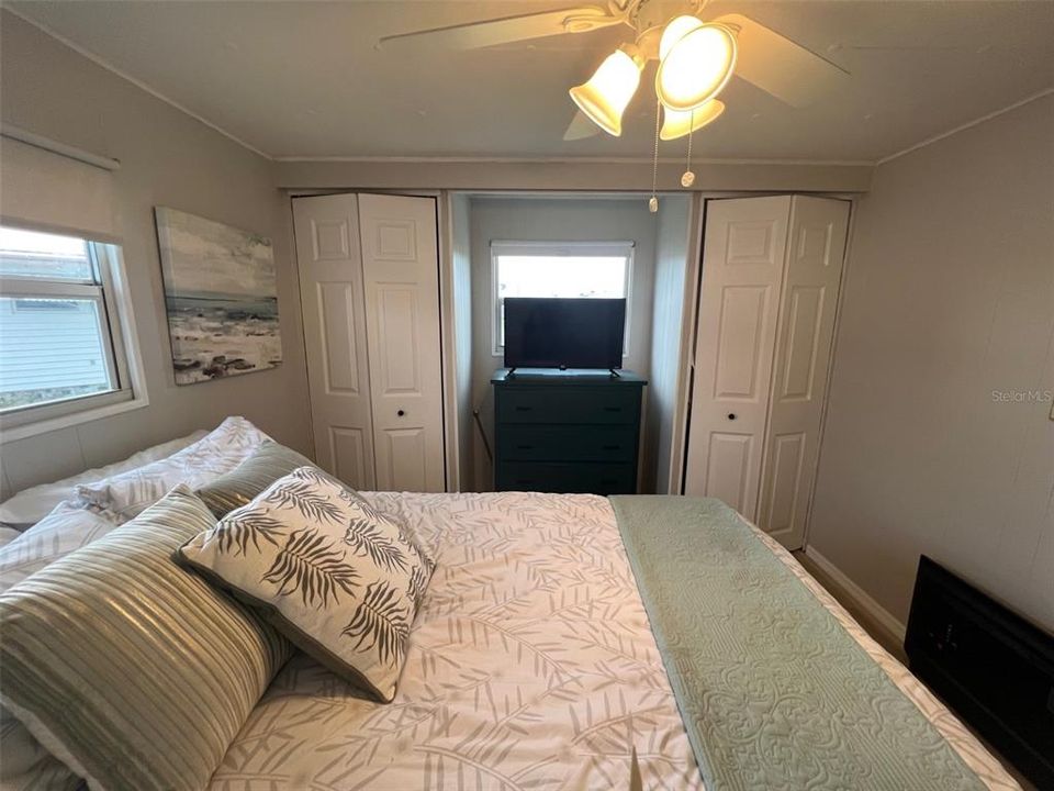 Active With Contract: $164,500 (2 beds, 2 baths, 960 Square Feet)