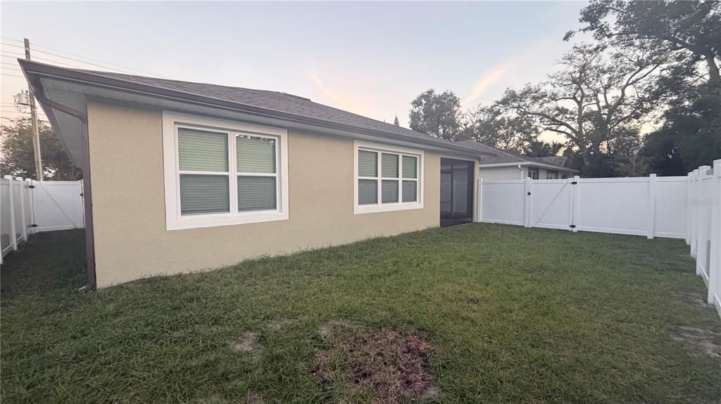 В аренду: $2,750 (4 спален, 2 ванн, 1802 Квадратных фут)