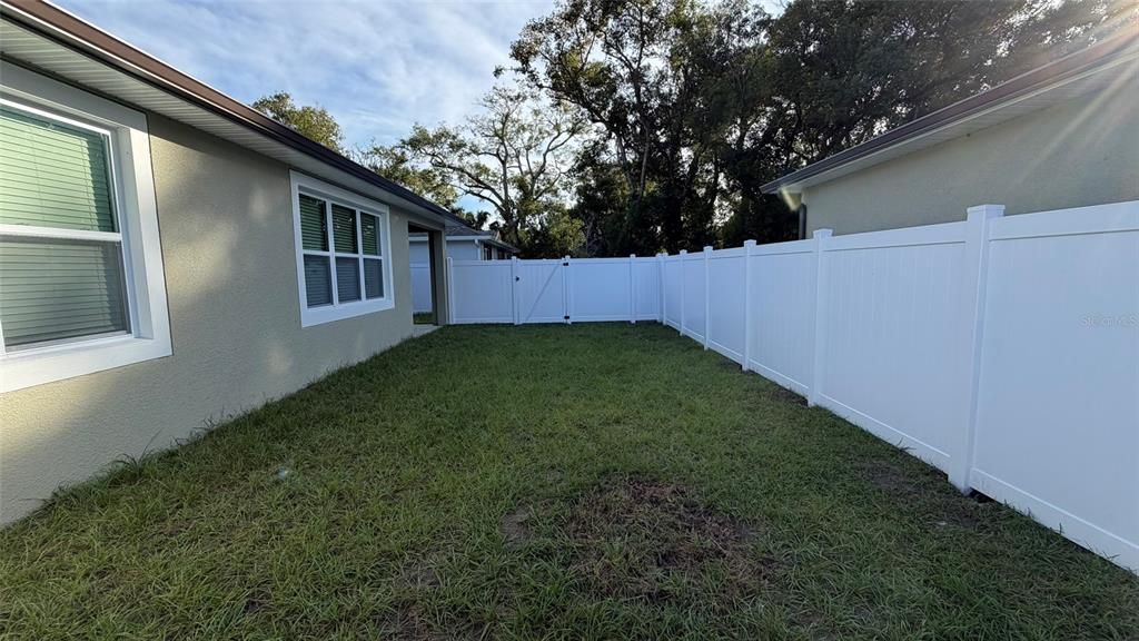 В аренду: $2,750 (4 спален, 2 ванн, 1802 Квадратных фут)