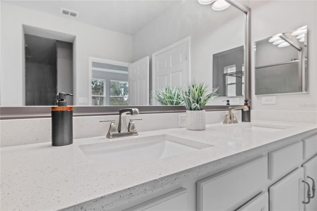 For Sale: $449,000 (2 beds, 2 baths, 1927 Square Feet)