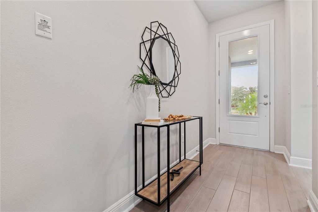 For Sale: $449,000 (2 beds, 2 baths, 1927 Square Feet)