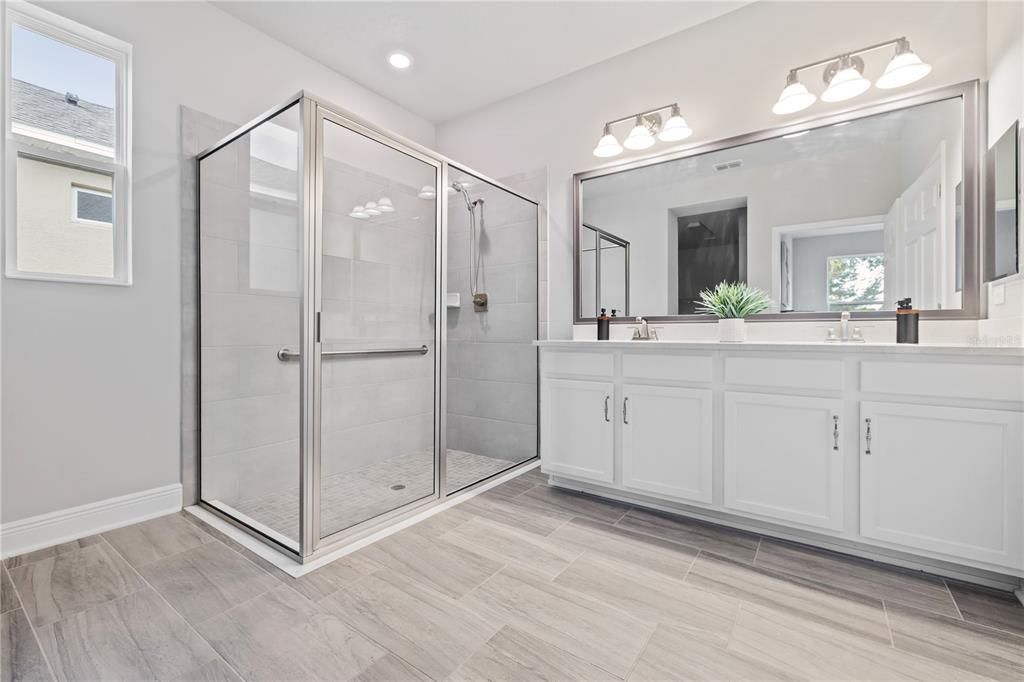 For Sale: $449,000 (2 beds, 2 baths, 1927 Square Feet)