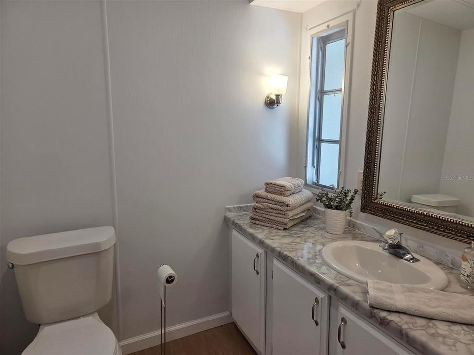 For Sale: $169,900 (2 beds, 2 baths, 960 Square Feet)