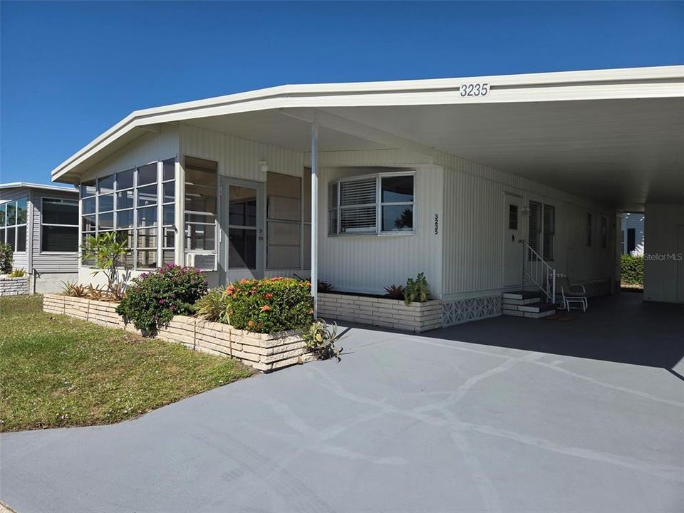 For Sale: $169,900 (2 beds, 2 baths, 960 Square Feet)