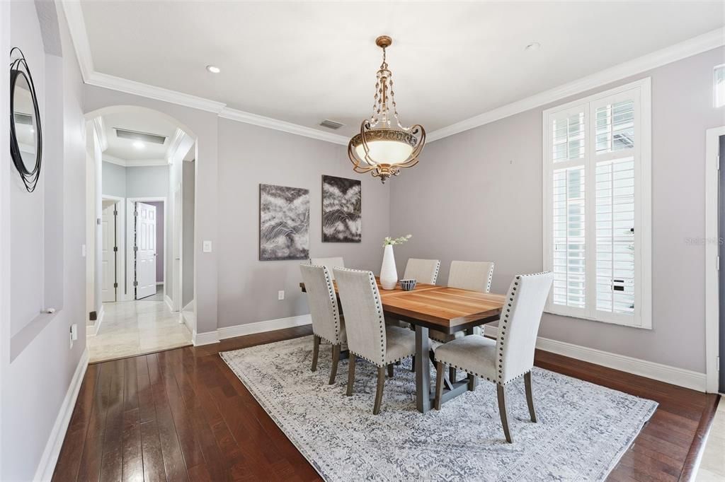 待售: $600,000 (4 贝兹, 3 浴室, 2713 平方英尺)