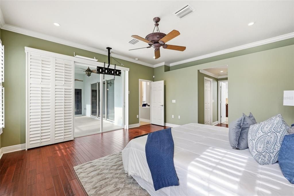 待售: $600,000 (4 贝兹, 3 浴室, 2713 平方英尺)