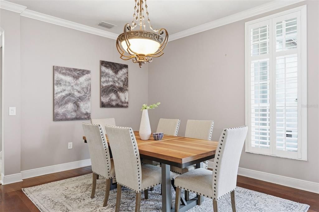 待售: $600,000 (4 贝兹, 3 浴室, 2713 平方英尺)